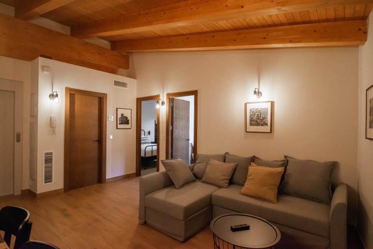 Cal Negret Rural Apartments Alos de Balaguer Екстериор снимка